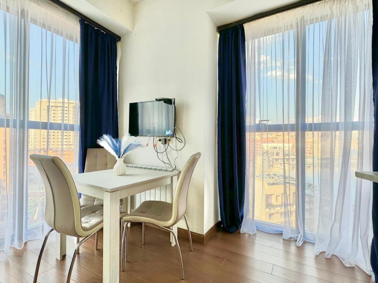 Ns Apartments In Yerevan City Centre Kültér fotó
