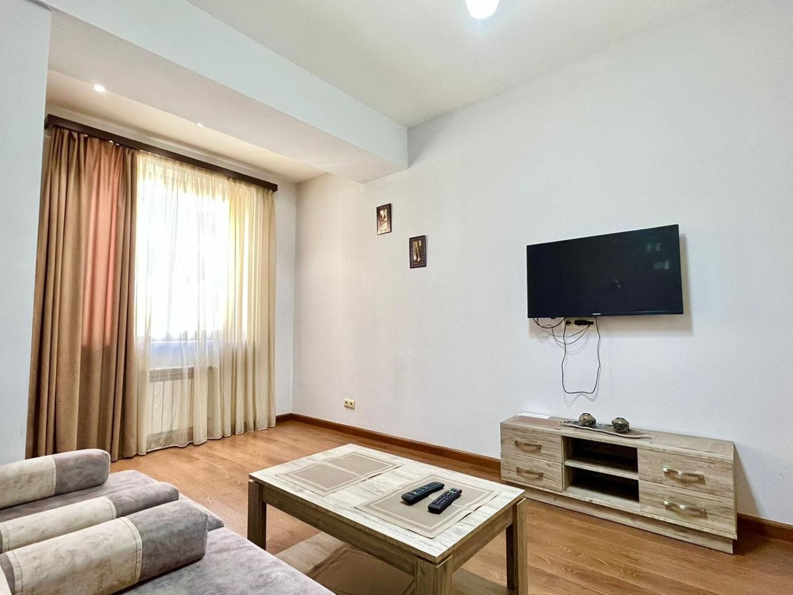Ns Apartments In Yerevan City Centre Kültér fotó