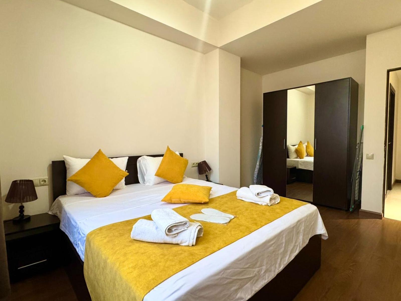 Ns Apartments In Yerevan City Centre Kültér fotó