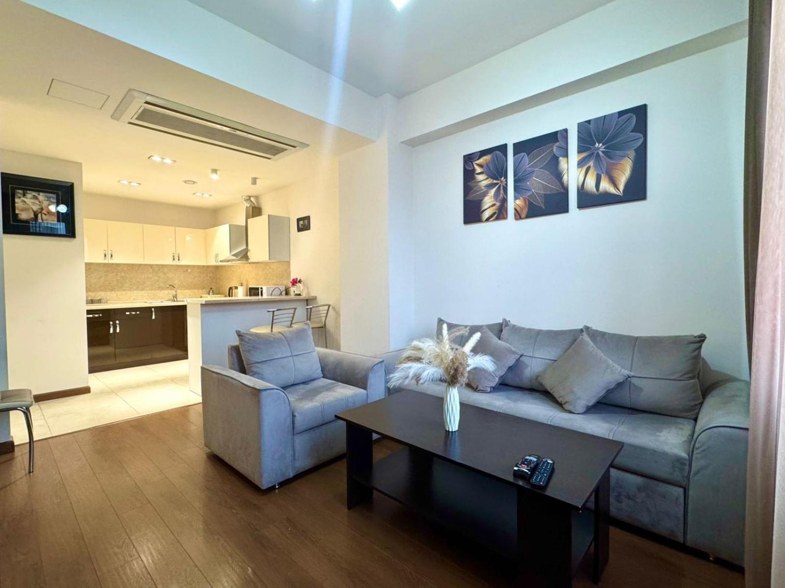 Ns Apartments In Yerevan City Centre Kültér fotó